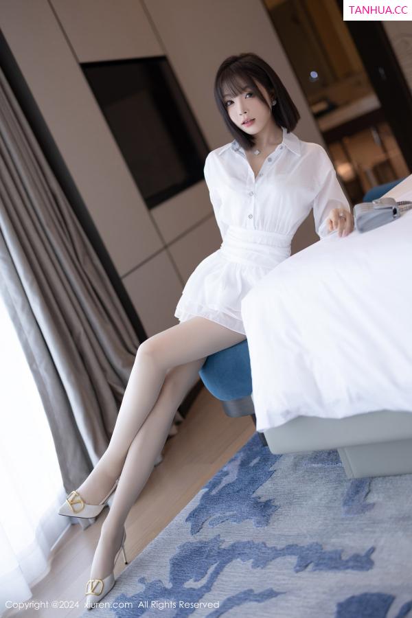 陈芝 芝芝Booty [XiuRen]高清写真图 2024.08.15 No.9020 徐莉芝Booty 丝袜美腿第7张图片